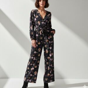 MIAMI women’s medium floral jumpsuit in deep purple so cute!